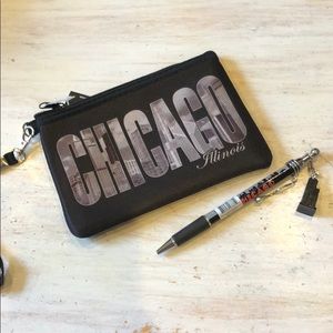 Chicago bag with pen